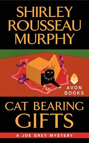 Cat Bearing Gifts: 18 (Joe Grey Mystery Series)