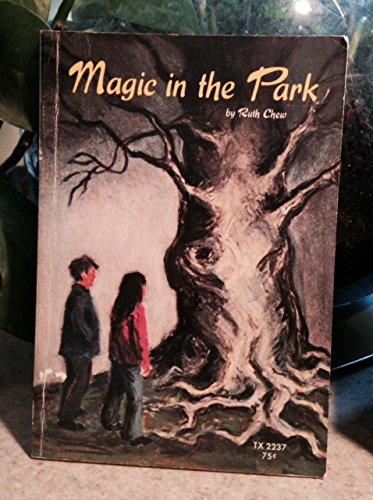 Magic in the Park by Ruth Chew Scholastic TX2237 Paperback 1972