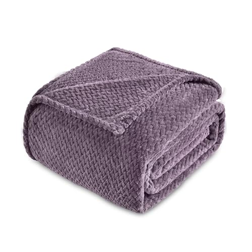 Kingole Flannel Fleece Luxury Throw Blanket, Lavender Purple Queen Size Jacquard Weave Pattern Cozy Couch/Bed Super Soft and Warm Plush Microfiber 350GSM (90 x 90 inches)