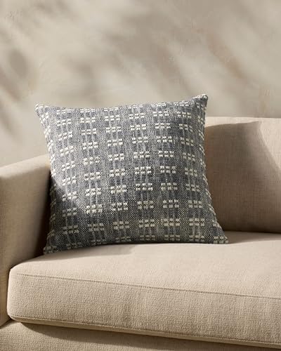 Loloi Magnolia Home by Joanna Gaines Bryn Collection PMH0062 Navy 22'' x 22'' Cover w/Down Pillow